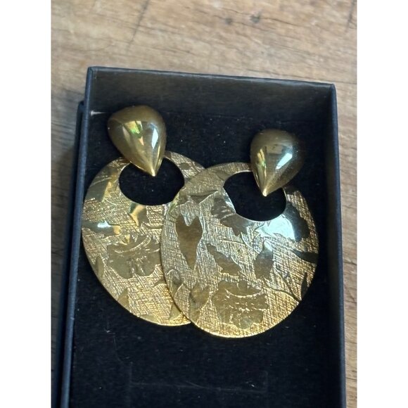 Elegant Teardrop Doorknocker Gold Tone Dangle Earrings - Picture 1 of 8